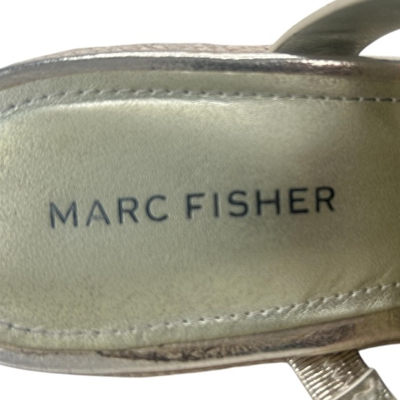 Marc Fisher Cazzie 2 Gold Faux Leather Criss Cross Strappy Wedge Sandals SZ 8.5 - Picture 9 of 15